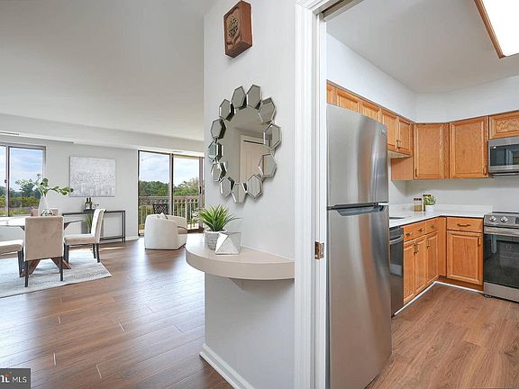 2nd image of 5800 Nicholson Ln #1-704
