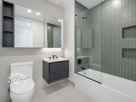5th image of 527 Grand Ave #101