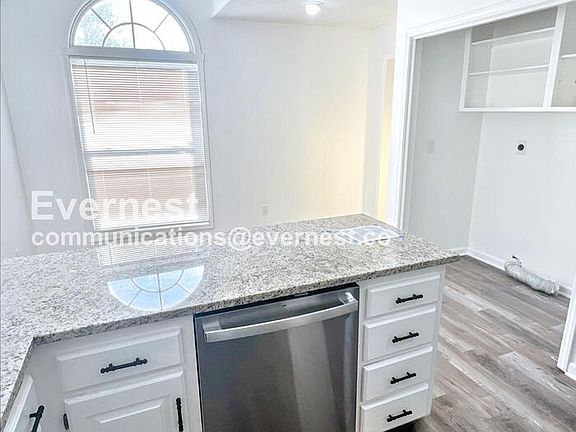 5th image of 9808 Harris Ave
