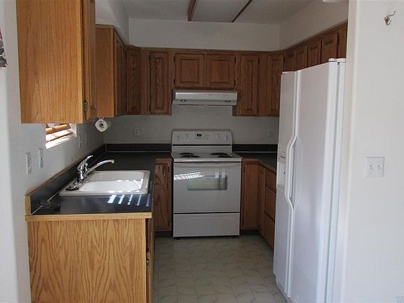 5th image of 143 Skeels Ave