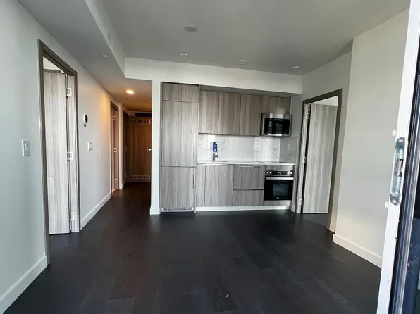 38 Widmer St, Toronto, ON