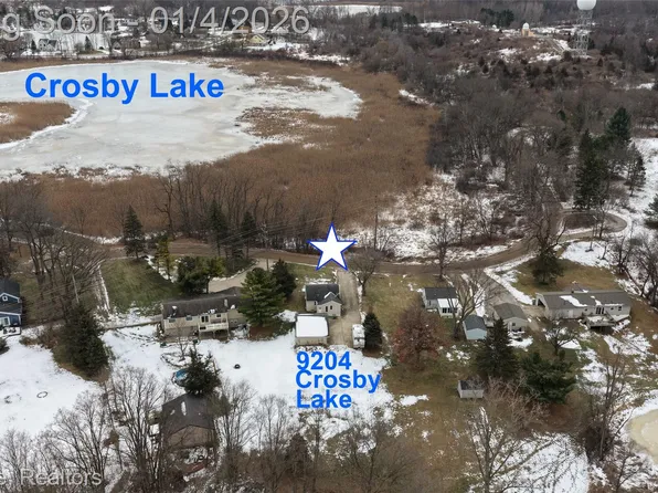 9204 Crosby Lake Rd, Clarkston, MI 48346