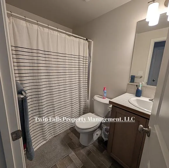 1574 Kenyon Rd — Photo 12