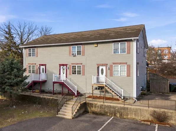 30 Foundry St APT 5, Central Falls, RI 02863