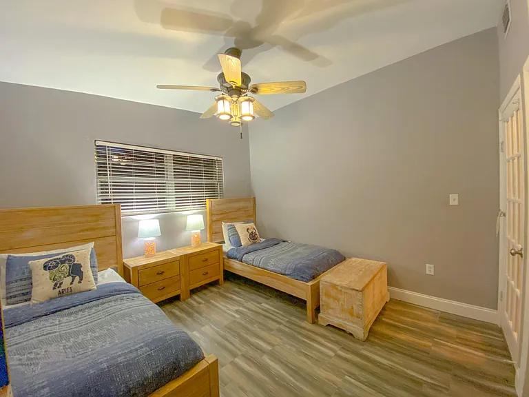 402 Coconut Dr — Photo 17