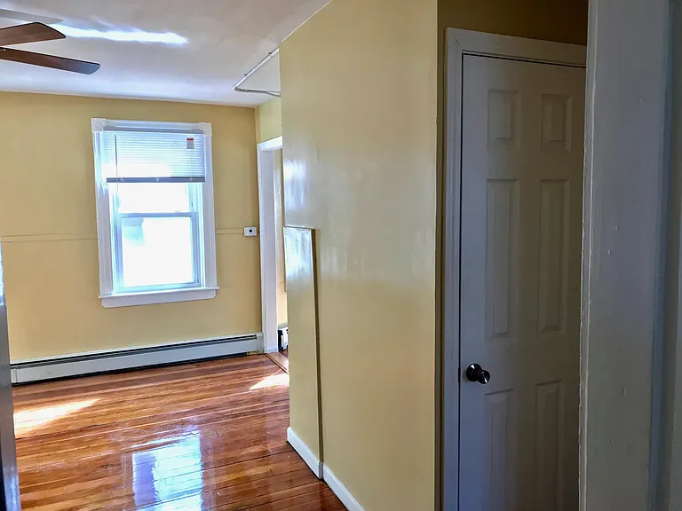 110 Gesler St #3 — Photo 6