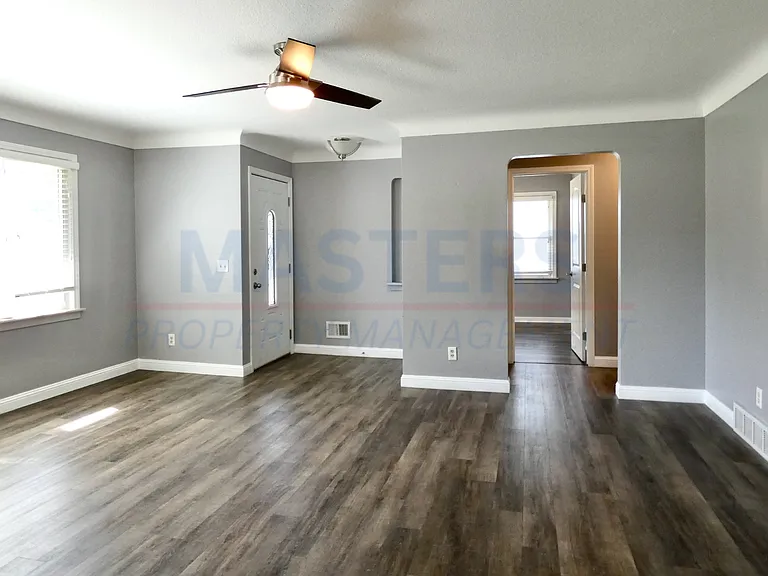 827 Wall St — Photo 3