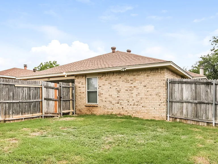7212 Elderberry Ln — Photo 16