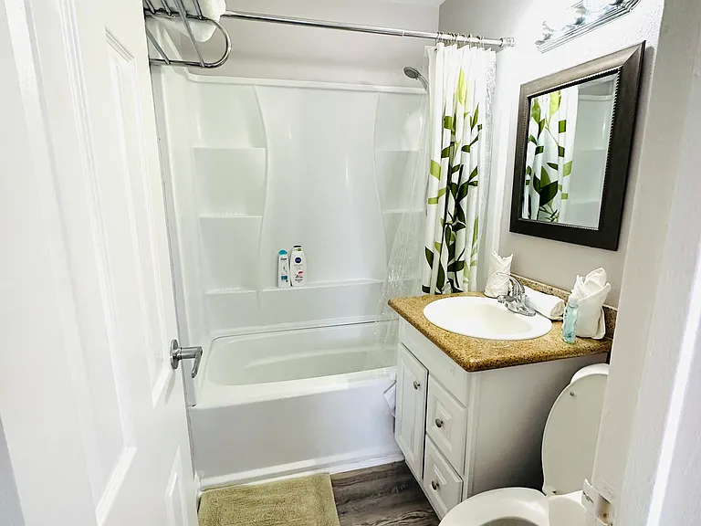 104 Mount Vernon Cir #C — Photo 2