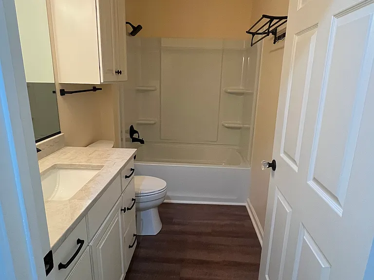 400 Vista Lake Dr #208 — Photo 10