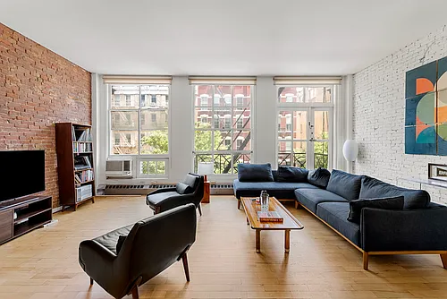 422 W Broadway #3F Photo 1