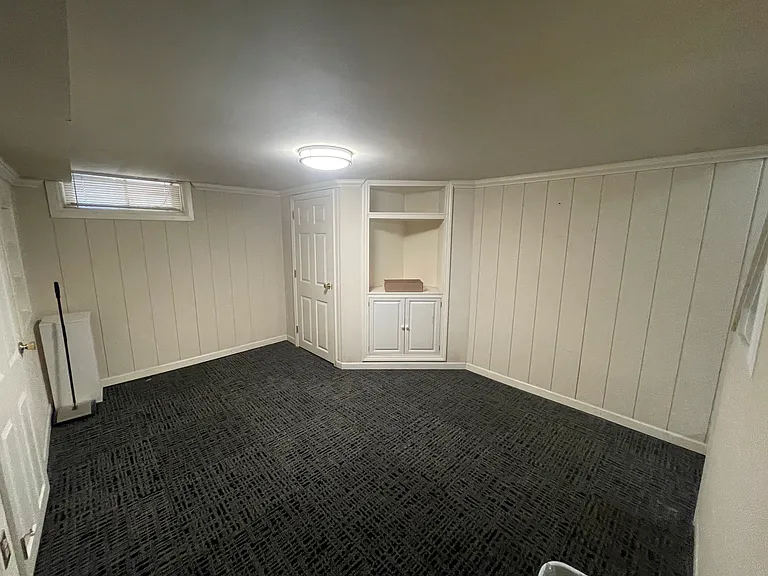 6936 Ravenscroft Dr — Photo 21