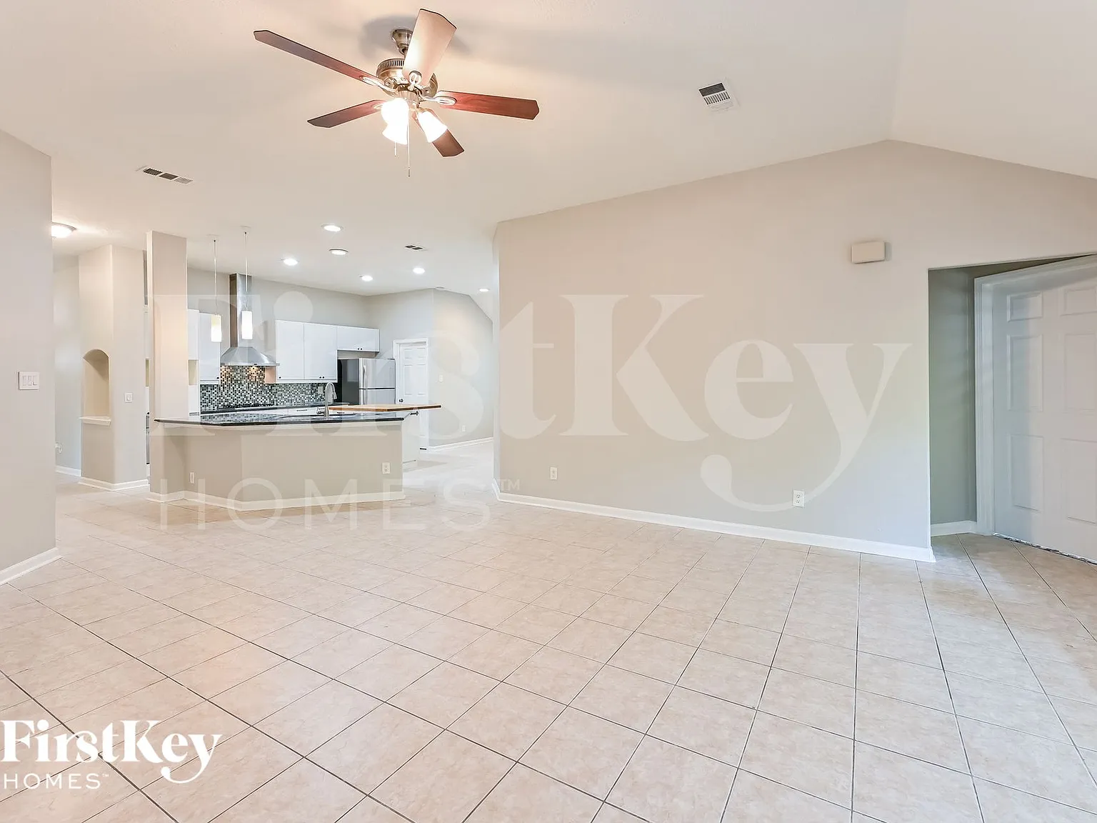 3 bed, 2.0 bath, 2133 sqft, $2,320 — Photo 3
