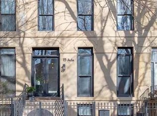 15 N Ada St, Chicago, IL 60607