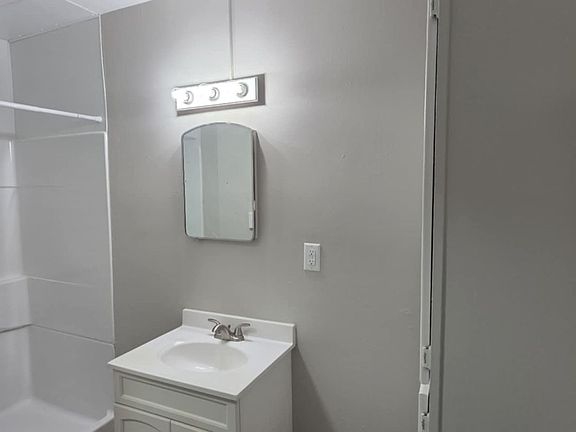 3rd image of 713 Cedar St #717