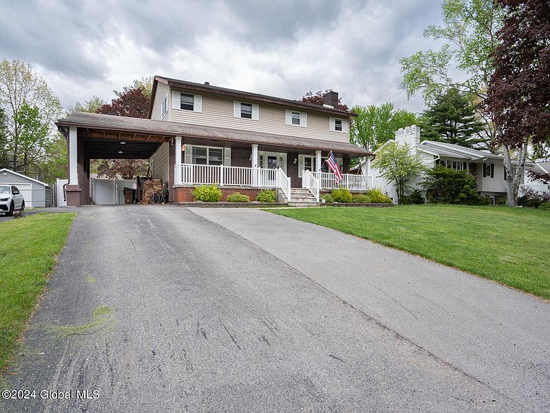 3rd image of 1010 St Lucille Drive