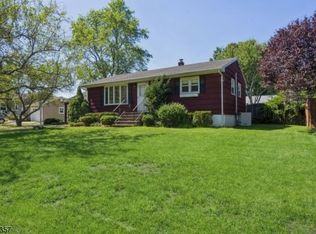 6 Guilfoyle Ter, Sayreville, NJ 08872