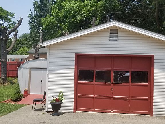 2nd image of 5475 Lovell Dr