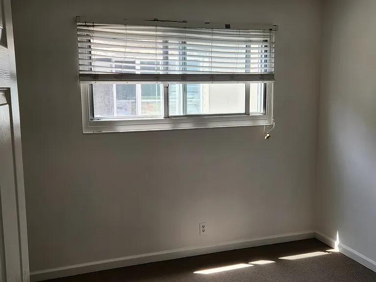 28 Amhurst Ct — Photo 11