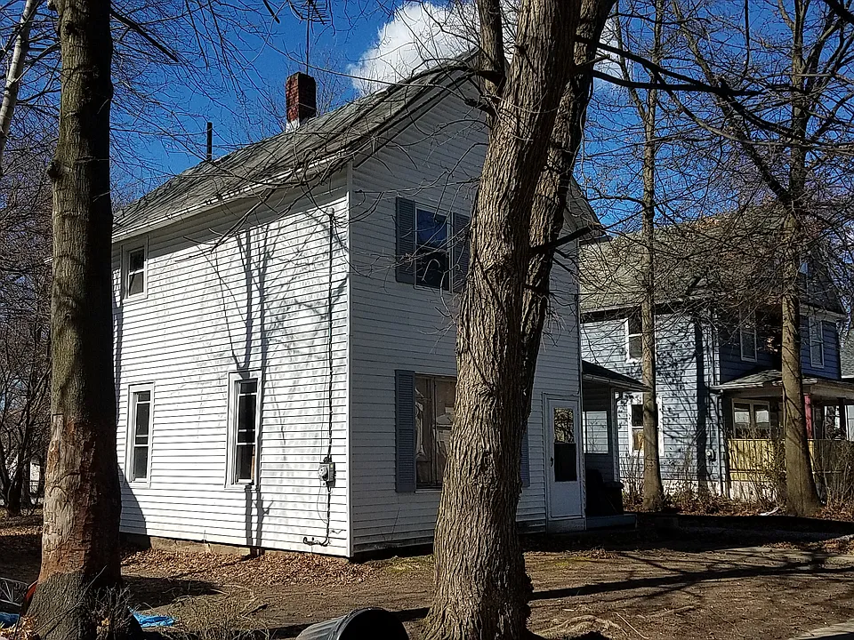 Building Photo 3