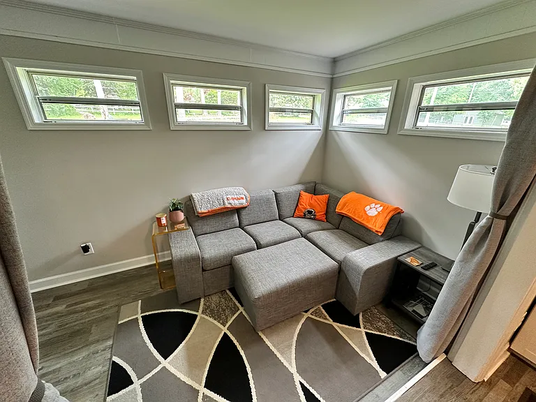 200 Skyview Dr — Photo 5