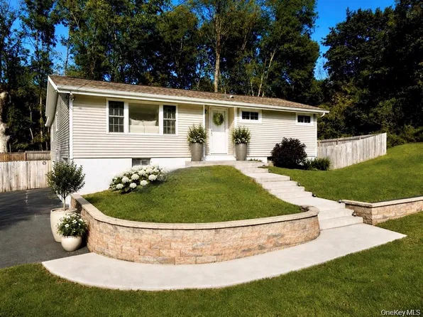 63 Martin Road, Pleasant Valley, NY 12569