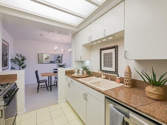 5th image of 400 Deer Valley Road #2A