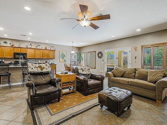 4th image of 1175 W Desert Valley Dr