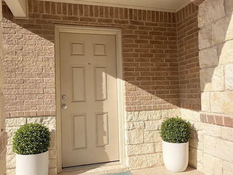 1011 Ranchero Rd — Photo 2
