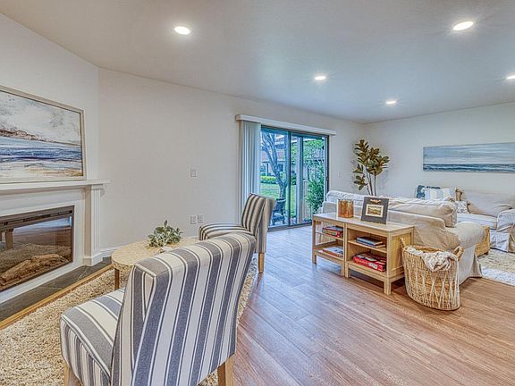 3rd image of 3850 Rio Rd APT 24