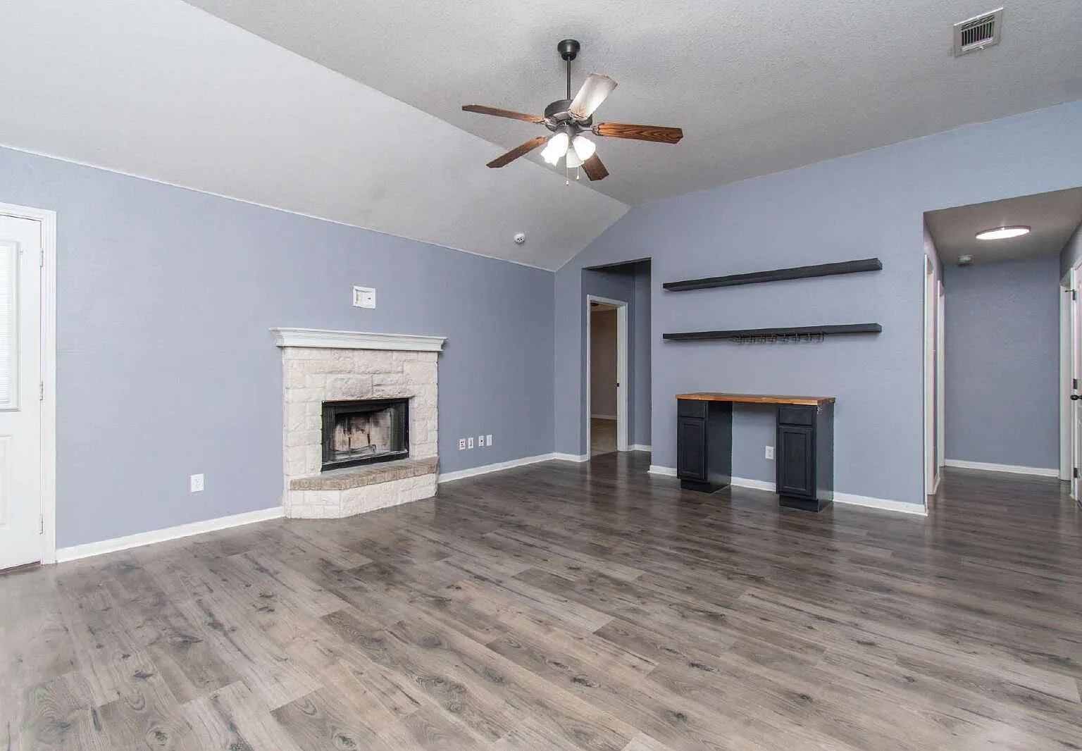 4 bed, 2.0 bath, 1541 sqft, $1,550 — Photo 3