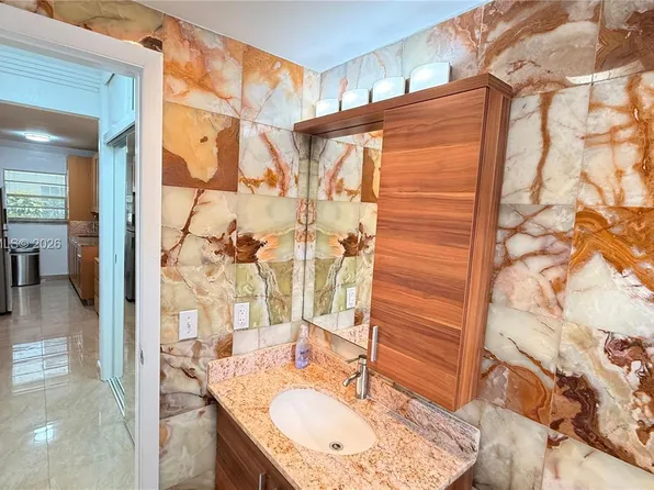 650 Pennsylvania Ave APT 2, Miami Beach, FL 33139