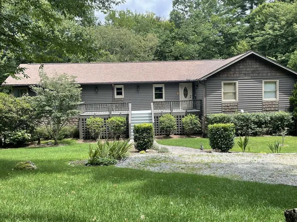 2128 Yellow Mountain Rd, Cullowhee, NC 28723