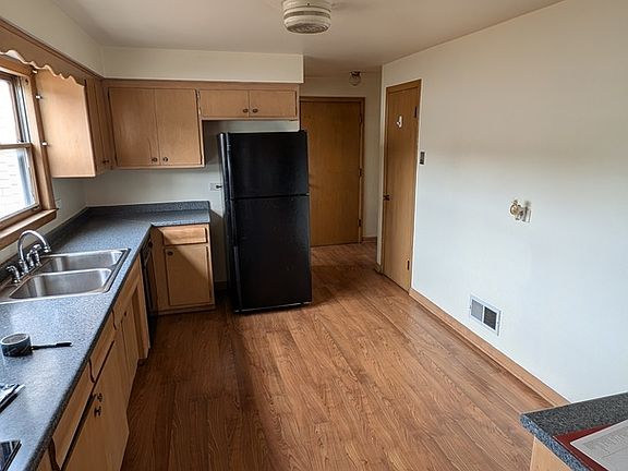 3rd image of 9731 S Michigan Ave