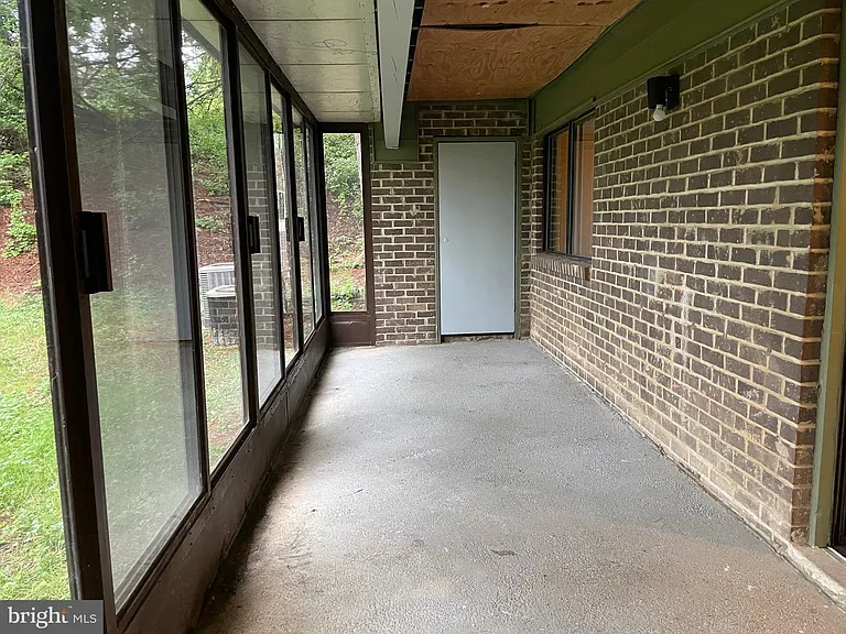 6 Longstream Ct #T2 — Photo 11