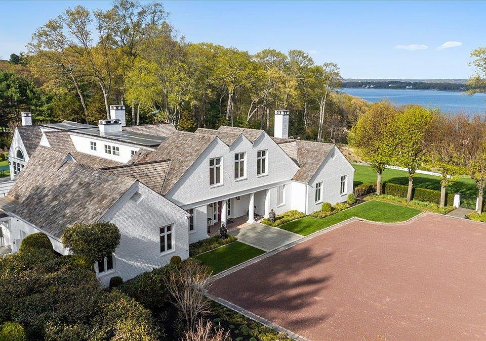 1st image of 233 Cleft Road