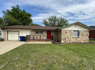 909 S 25th St, Copperas Cove, TX 76522