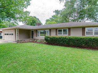 164 Rowantree Rd, Sycamore, IL 60178