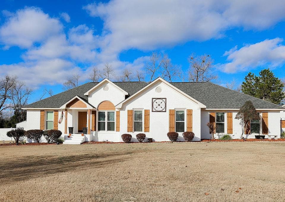 1st image of 149 Winchester Dr
