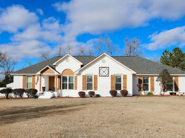 149 Winchester Dr, Leesburg, GA 31763
