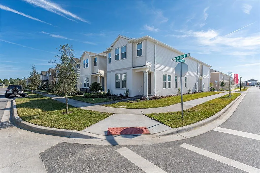Building Photo - 15070 Summer Harvest St