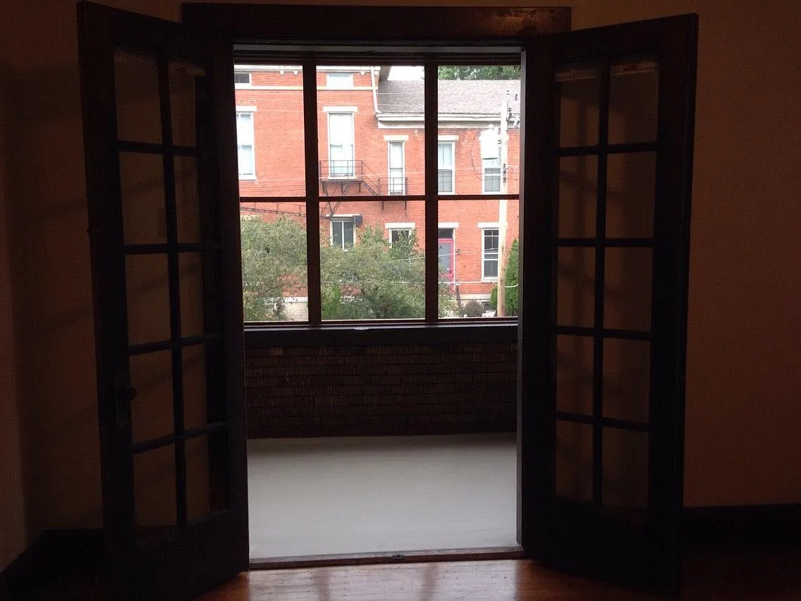 1 bed, 650 sqft, $1,200 — Photo 4