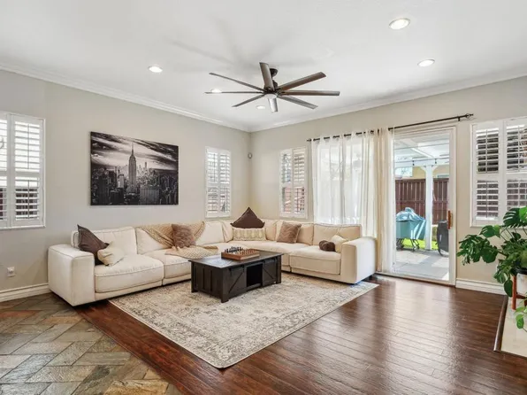 32555 Safflower St, Winchester, CA 92596
