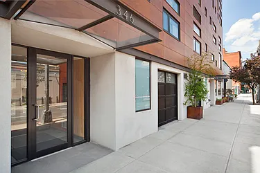 346 Bond Street in Carroll Gardens