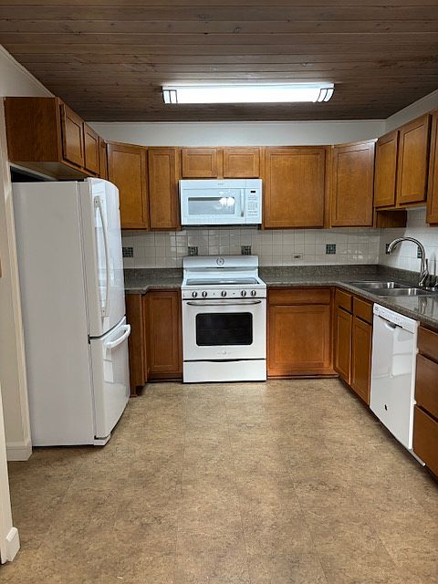 1st image of 715 S Clinton St APT 7A