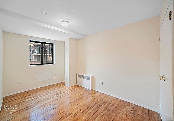 5th image of 229 Parkville Ave APT 5E