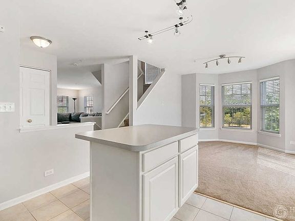 4th image of 1163 Shorewood Ct