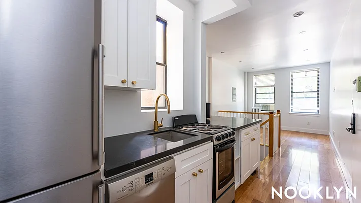 Rented by Nooklyn NYC LLC | media 12