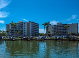 5 Bluebill Ave ##302/402, Naples, FL 34108