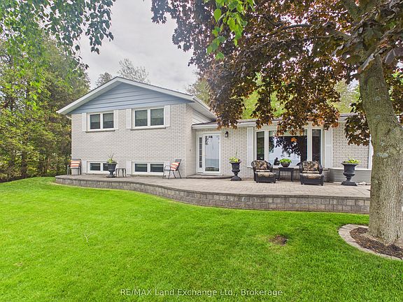 2nd image of 167 Goderich St